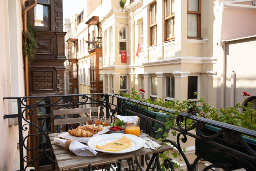 อาหารและเครื่องดื่ม