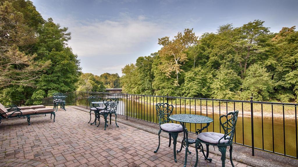 Best Western Plus The Inn and Suites at the Falls, Red Oaks Mill (NY