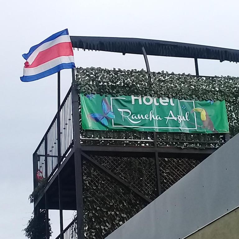 Rancha Azul Inn — Hotel in Alajuela