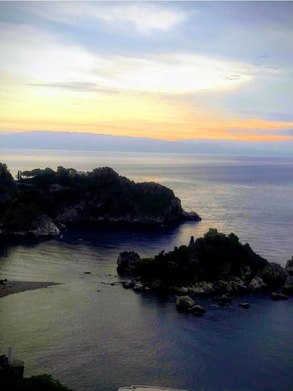 Taormina Suite Mon Repos - 2