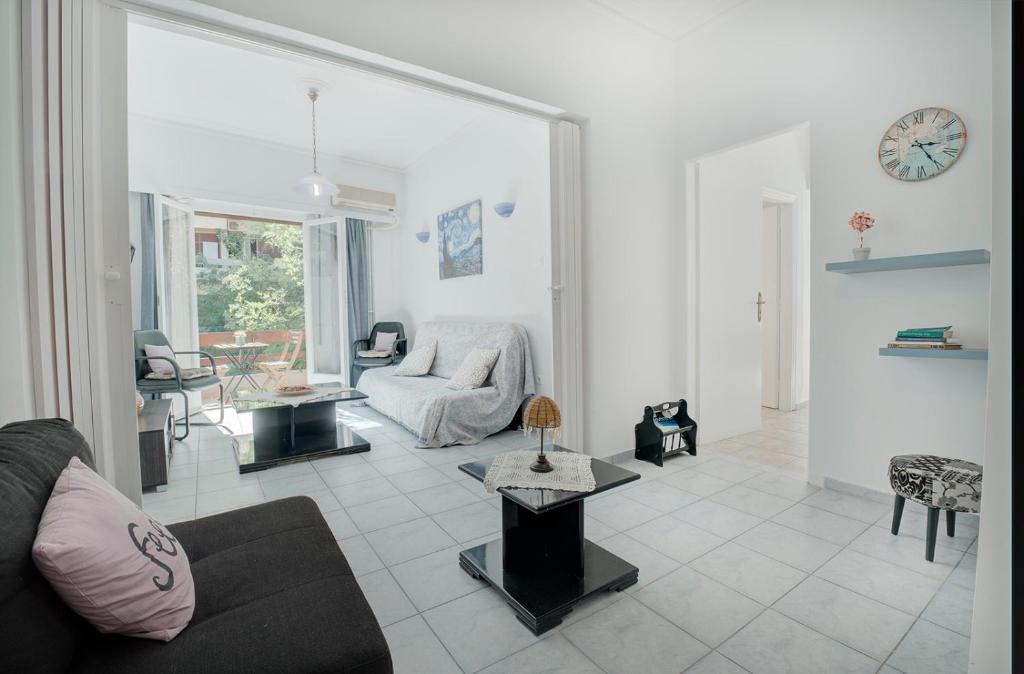 Fix Metro Apartments, 5 min to Acropolis — Hotel in Athens
