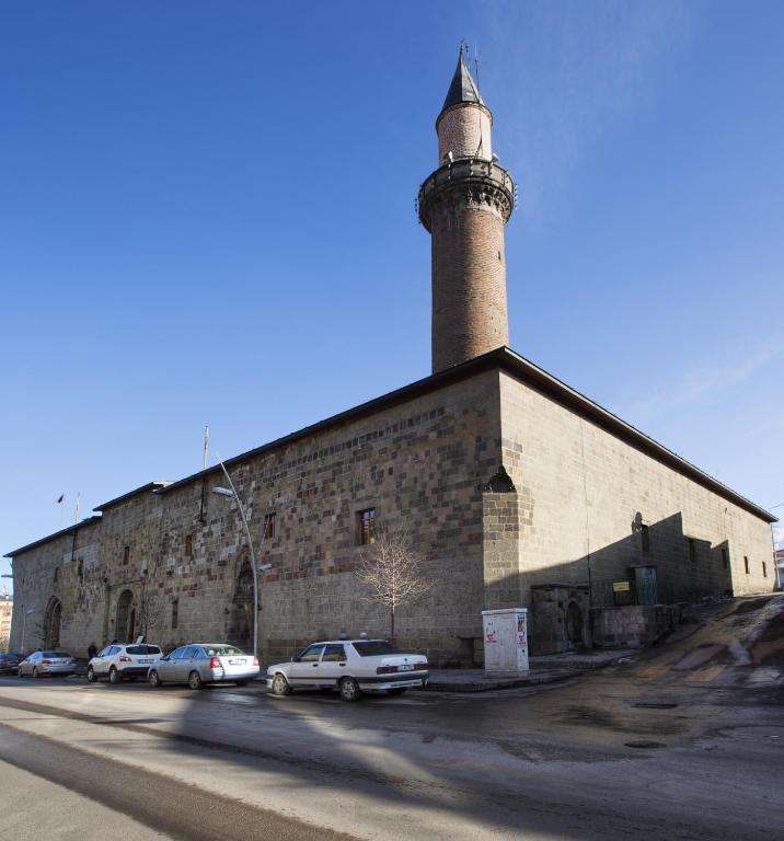 Közeli látványosságok