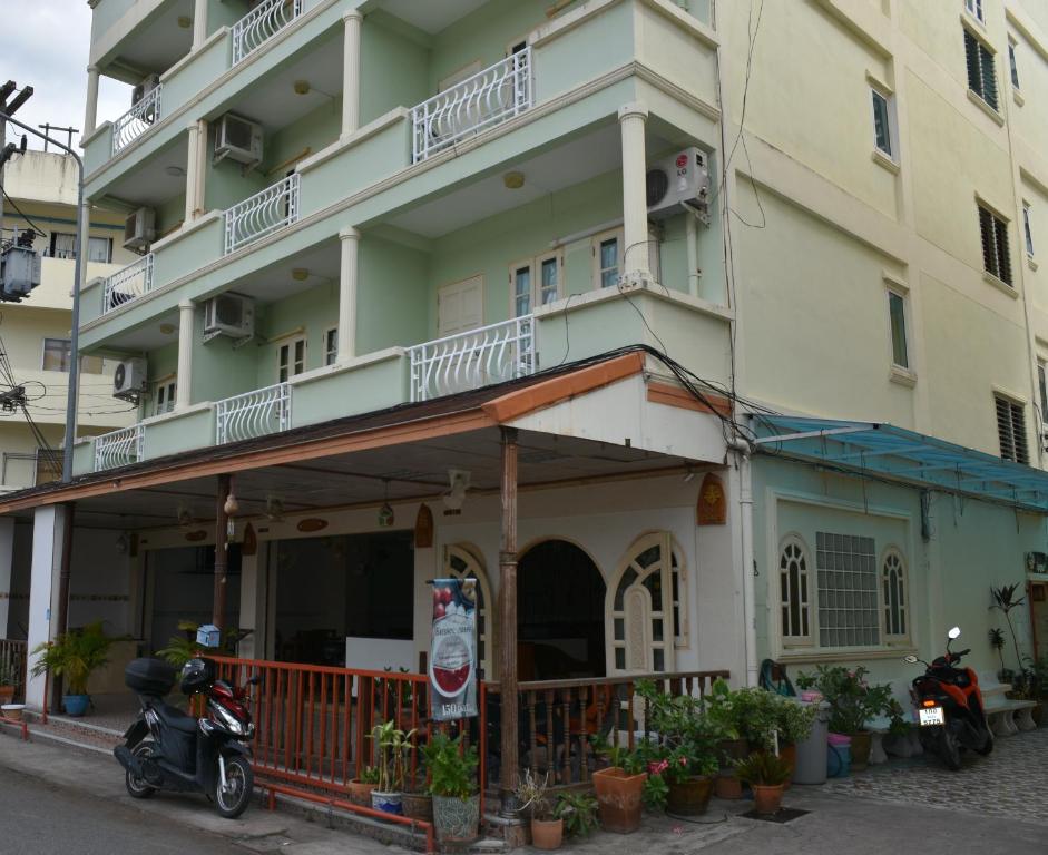 Jardin, Pattaya South