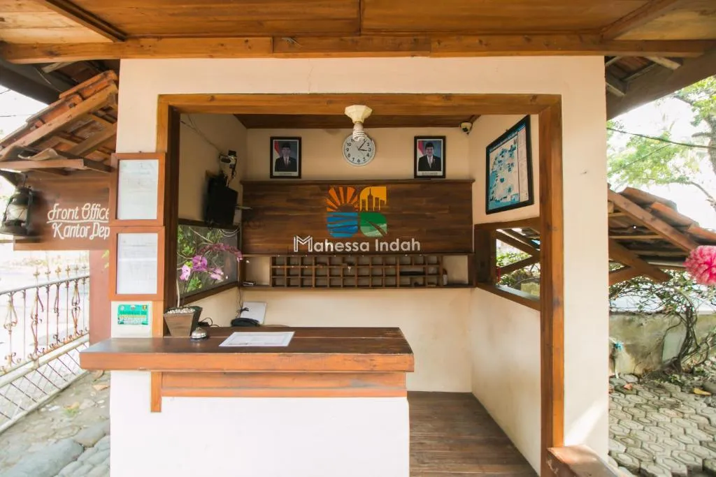 RedDoorz @ Pantai Pelabuhan Ratu 2，位于苏加武眉的酒店