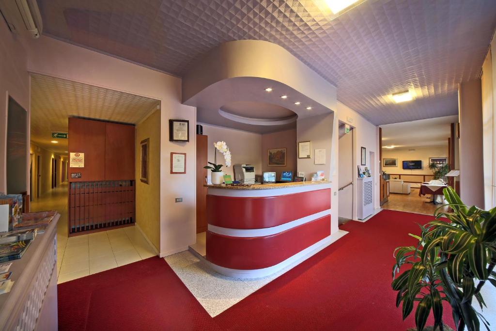 Hotel Cristallo Brescia photo