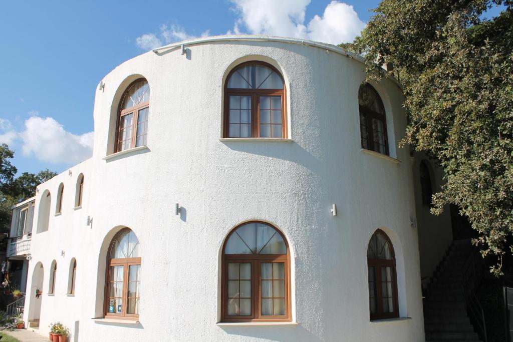 Pataki Guesthouse - 2