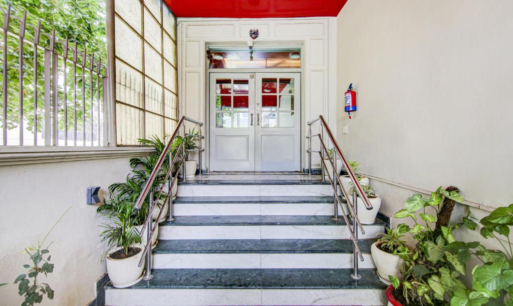 フロント・ロビー