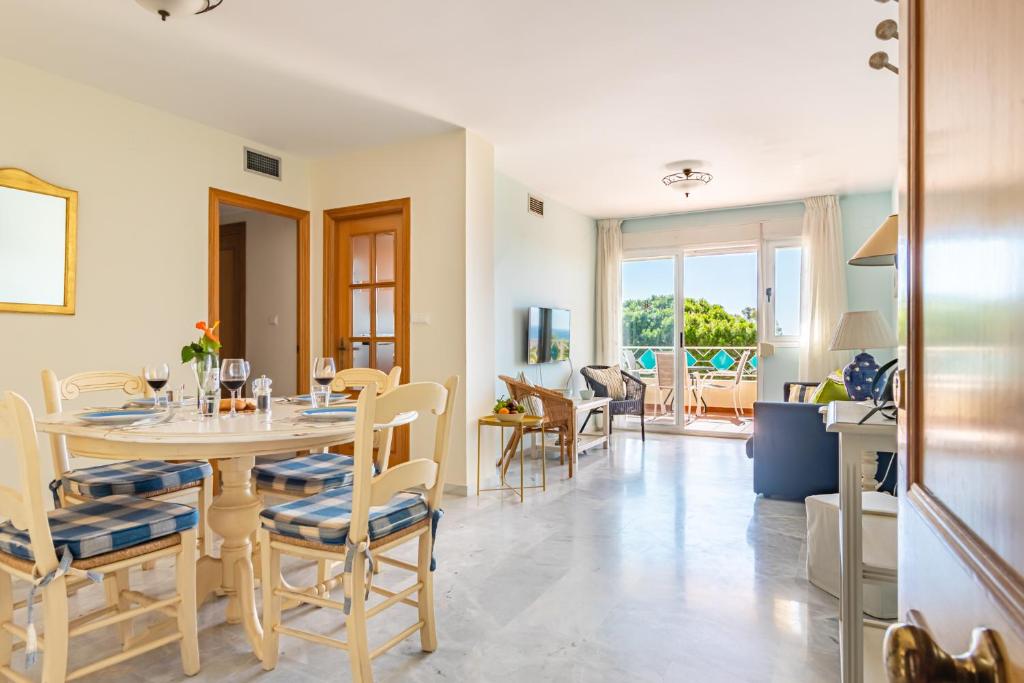 Sun & Sand Beach Apartment - 5