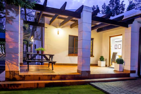 Nobis House photo