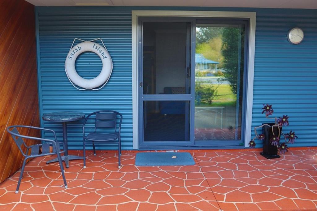 Strahan Bungalows photo
