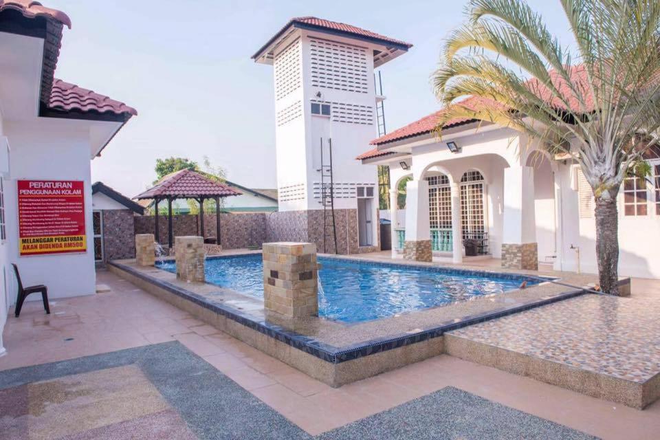 Wan Danisha Villa Inn — Hotel in Kota Bharu