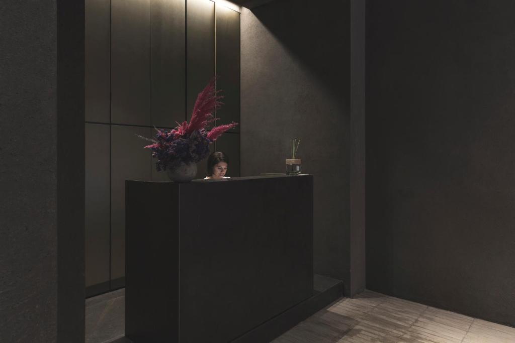 Hotel Scenario photo