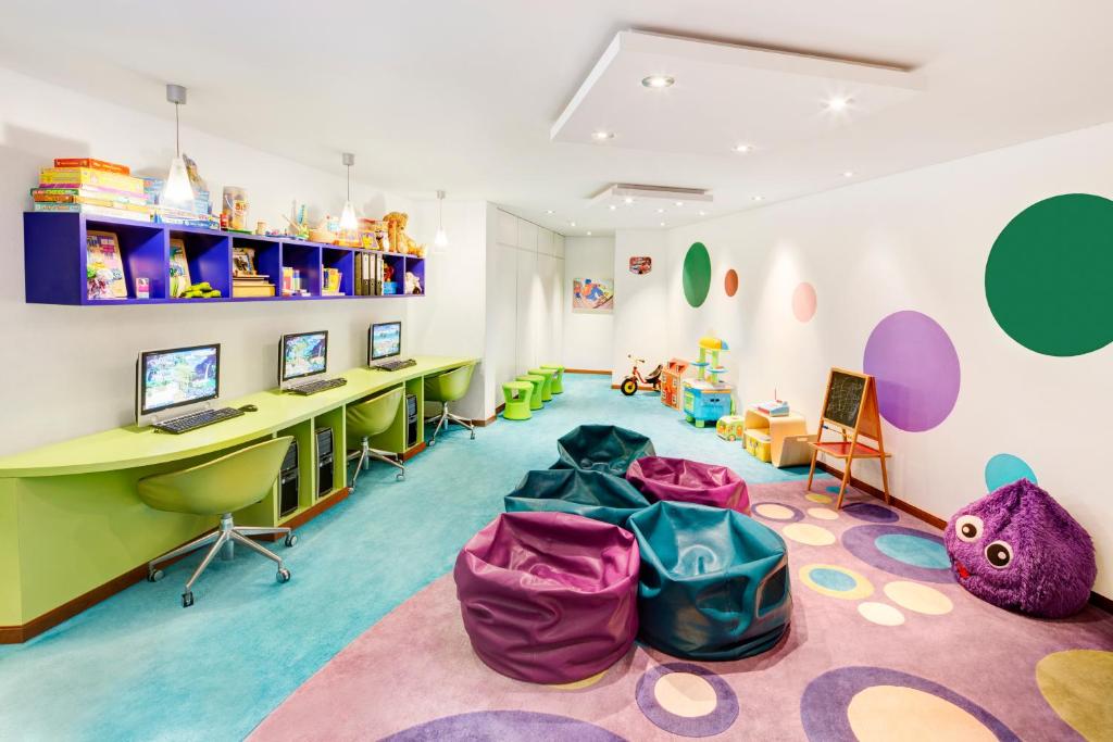 2. 주메이라 버즈 ..