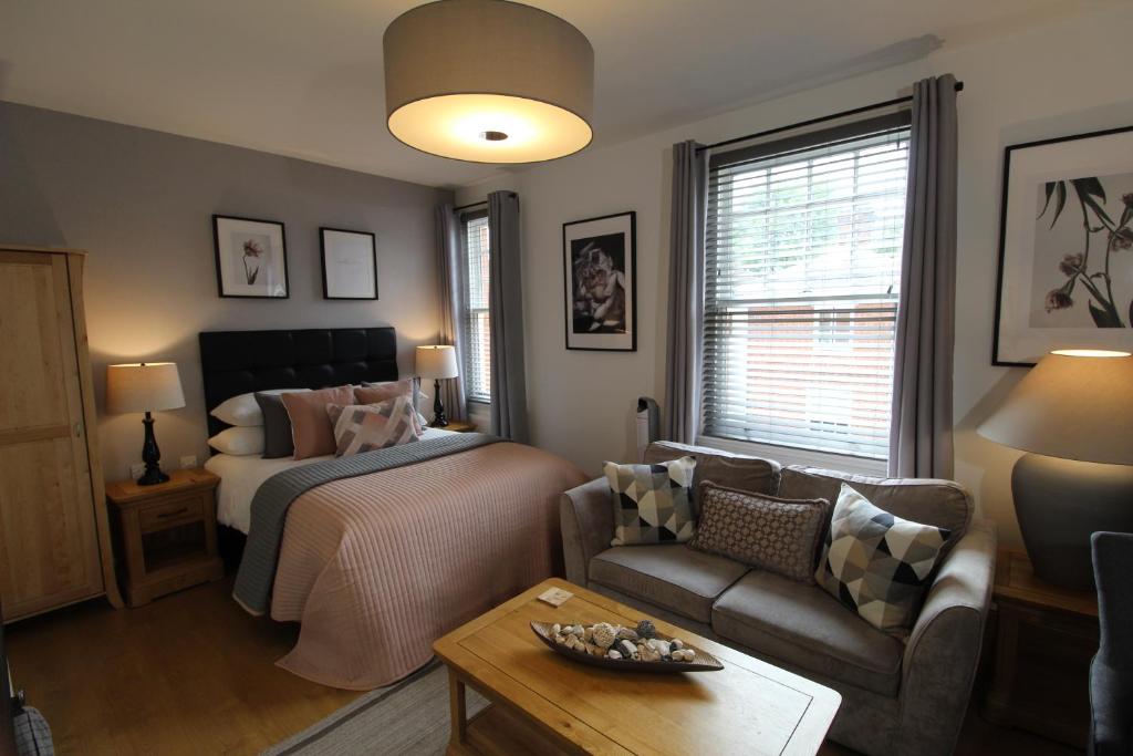 The Larches, Wolverhampton 2024 Updated Prices, Deals