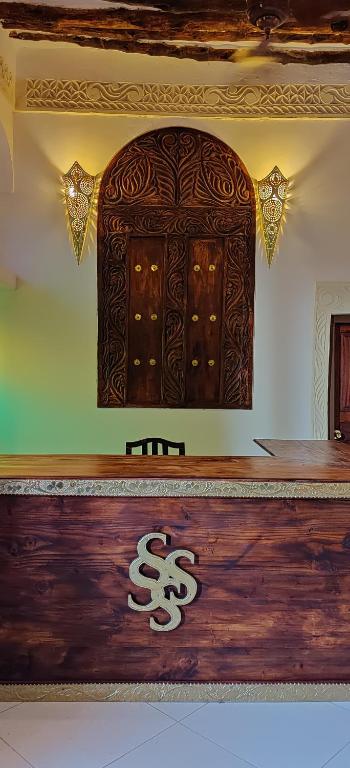 Smiles Stone Town Hotel photo