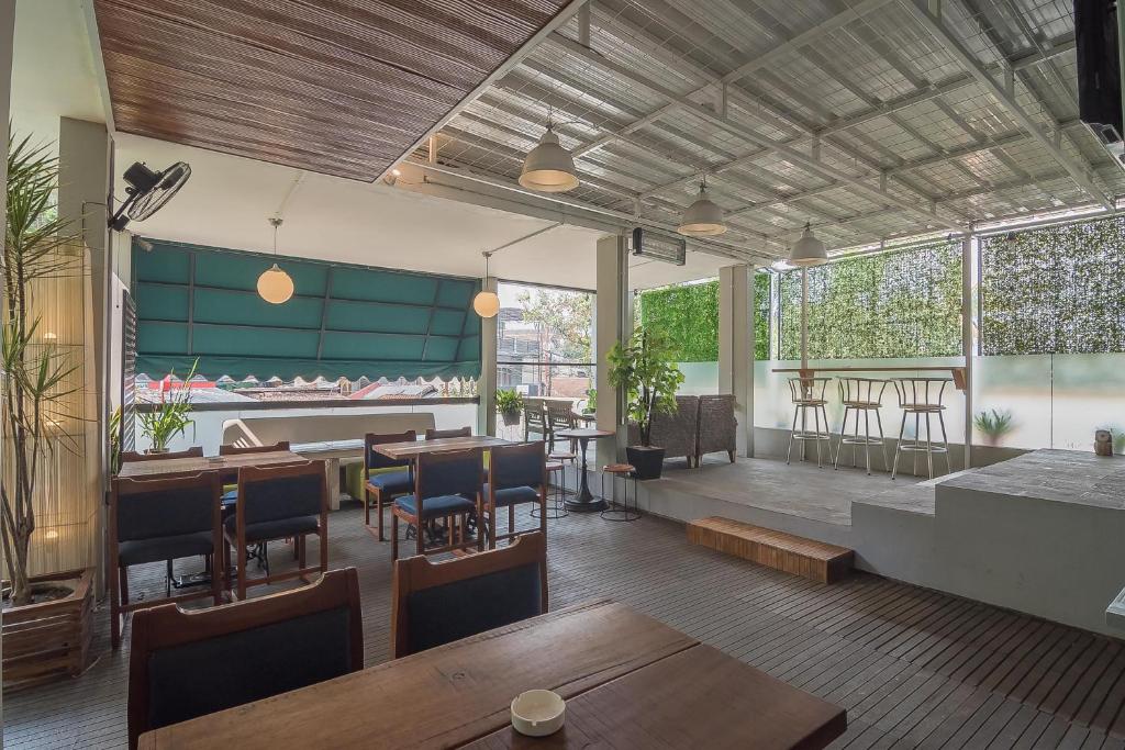 RedDoorz near UPI Setiabudi 2