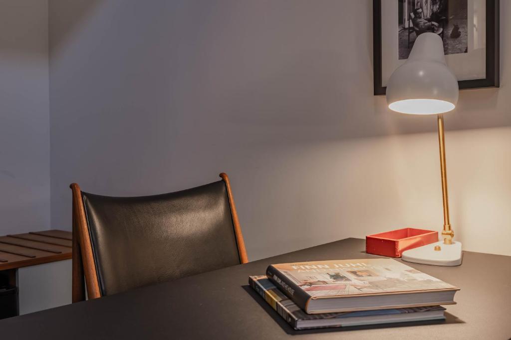 House of Finn Juhl Hakuba photo