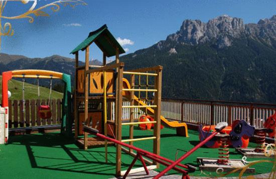 Family & Wellness Hotel Fontana - 2