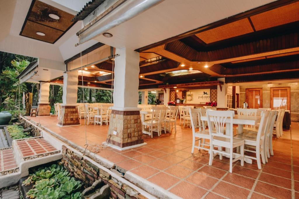 Restaurant, Pakmeng Resort in Trang