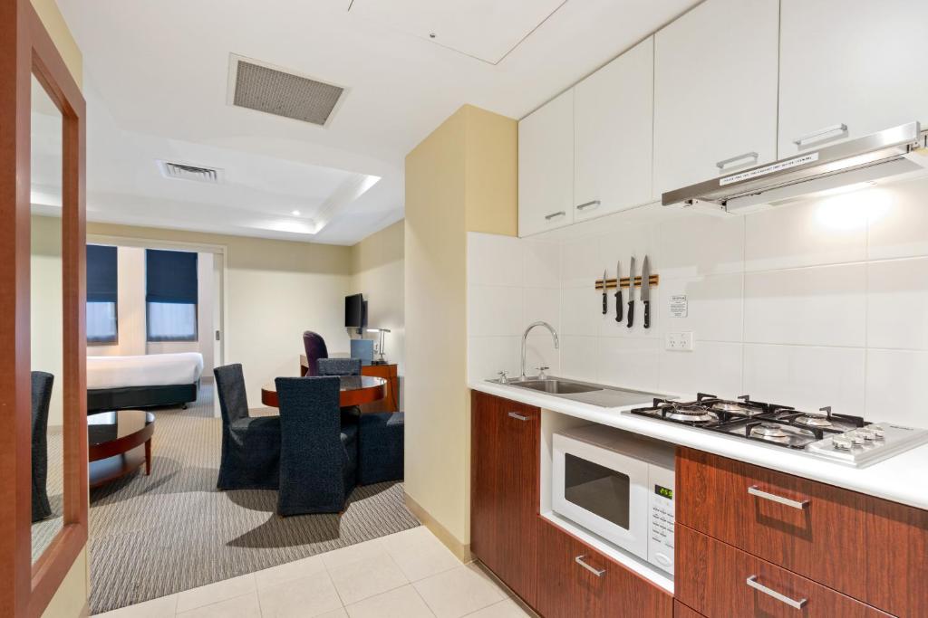 Kitchen, Batman's Hill On Collins in Melbourne