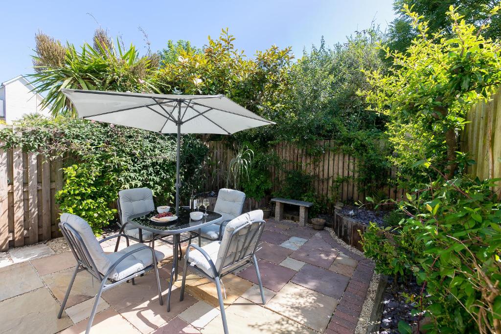 Honeysuckle Cottage, Lelant photo 4