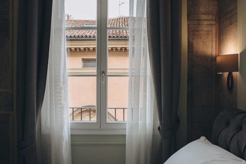 Gregorini Bingham Art Luxury Suites photo