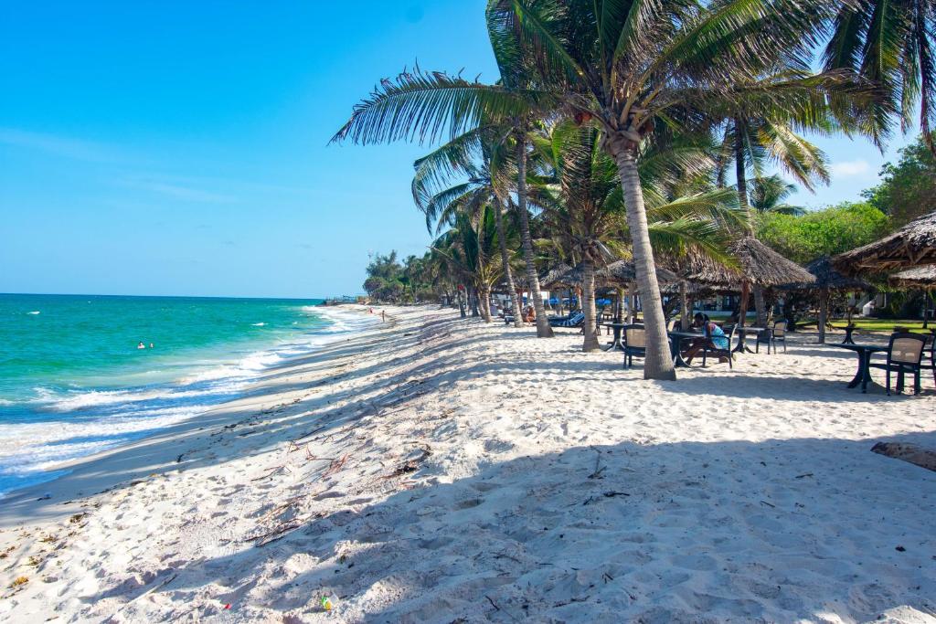 Beach, Jacaranda Indian Ocean Beach Resort in Mombasa