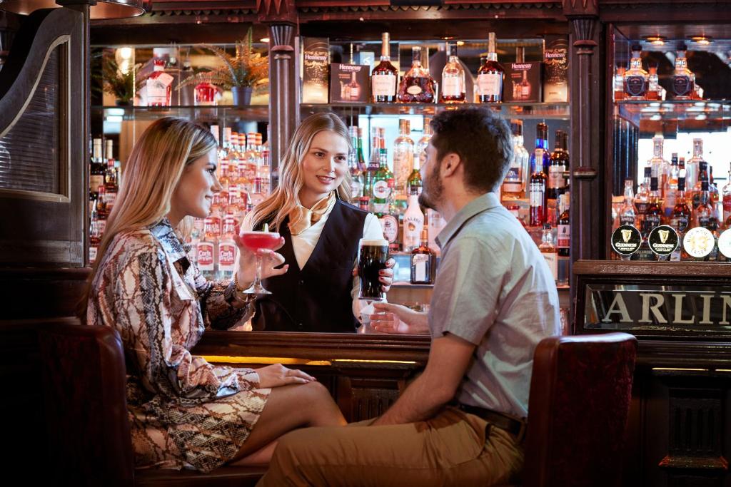 Pub/Lounge