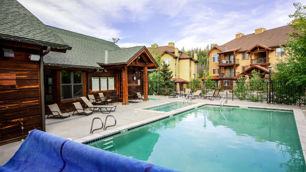 Trailhead Lodge 734 Condo photo