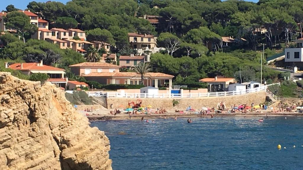 167 Chemin De Beaucours 83 110 Sanary-sur-mer