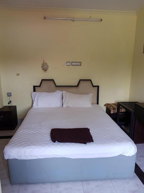 Hotel Saradhy photo