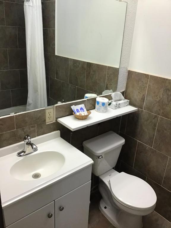 Western motel photo