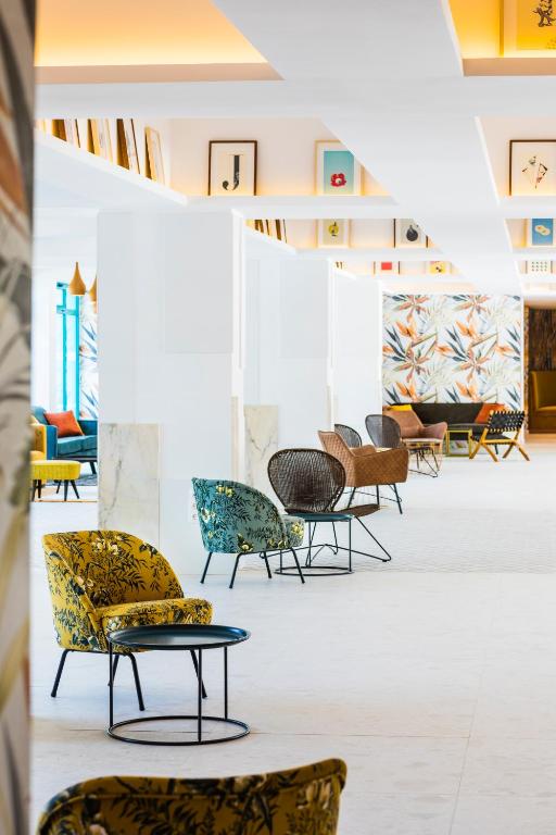 Zefir Hotel — Hotel building in Sunny Beach, Burgas Region