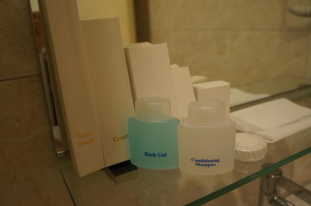 라부안 도심 거리에 위치한 LABUAN JATl HOTEL의 모습