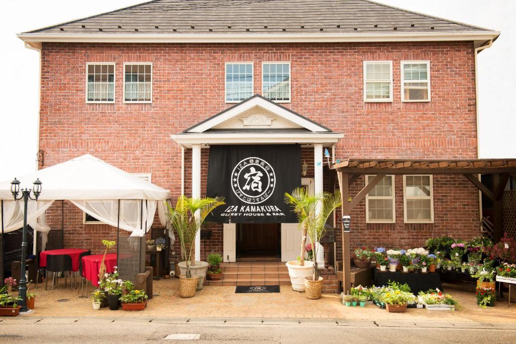 Iza Kamakura Guest House and Bar photo
