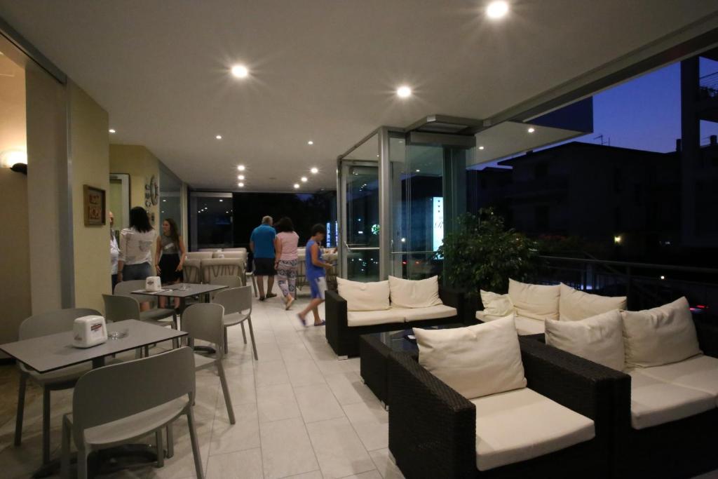 Hotel Roby - 4