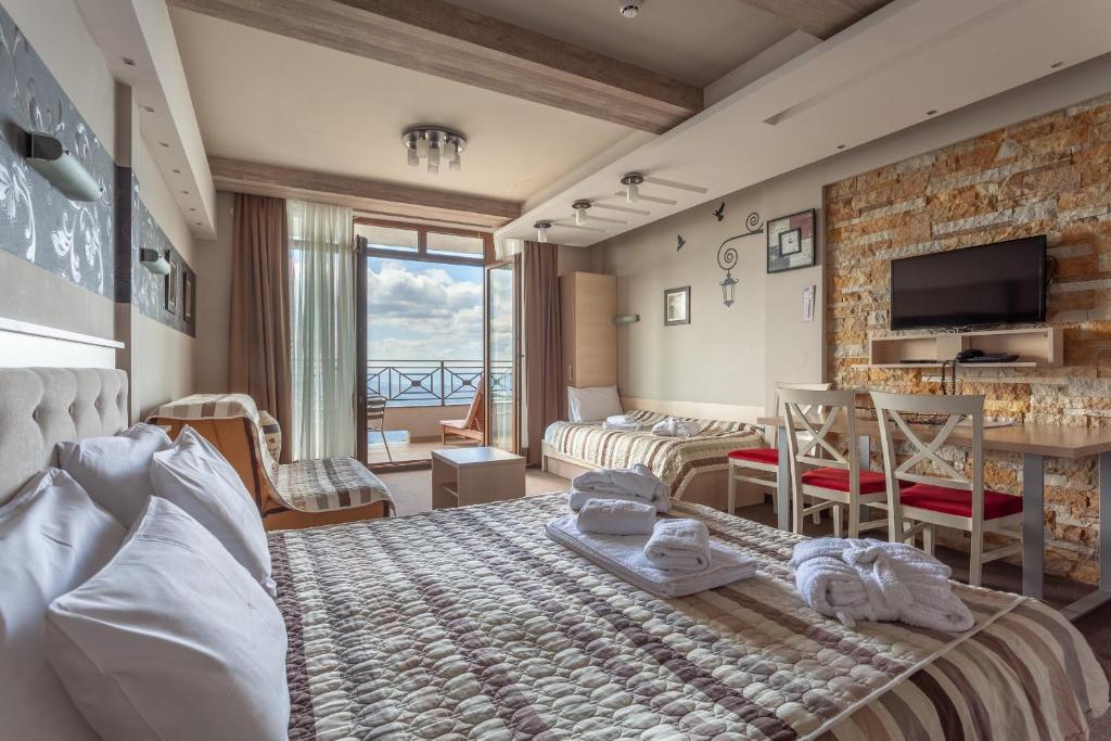 Milmari Resort & Spa Suites - 2