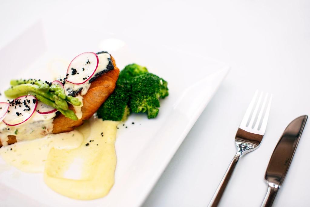 Đồ ăn và thức uống