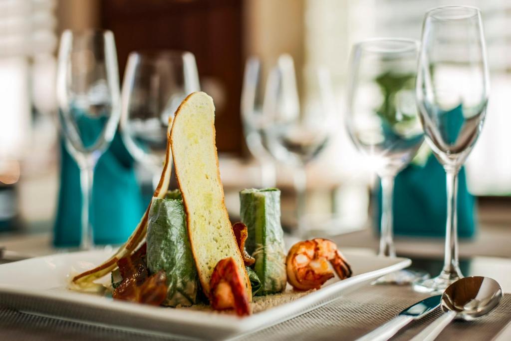 Đồ ăn và thức uống