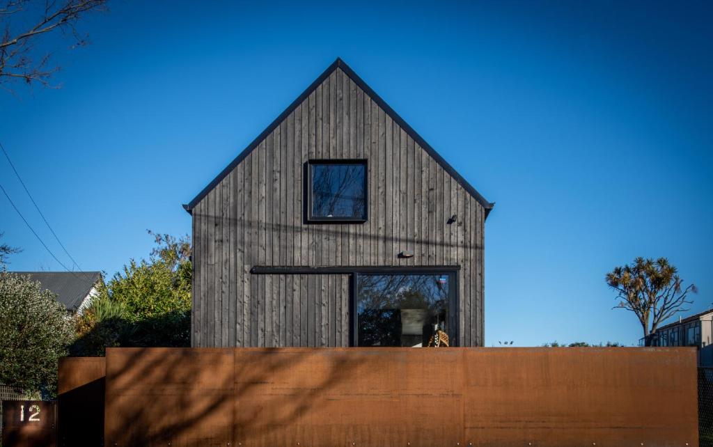 Eco Black Hut photo