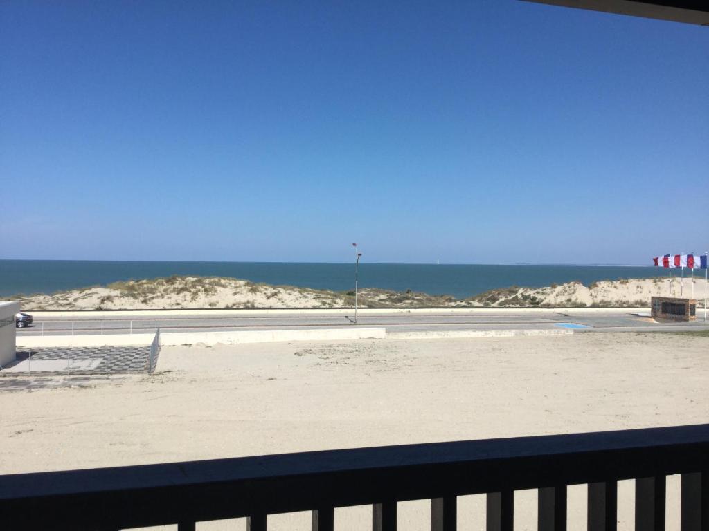 Appartement à Vendre à Soulac sur Mer Résidence Le Grand Large Appartement vue océan proche centre GRAND LARGE, Appartement Soulac-sur-Mer