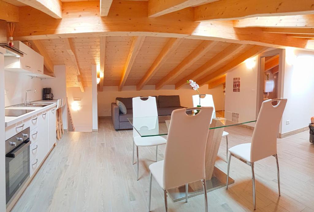 Casa Gina & Melape Garden and Solarium by Gardadomusmea - 4