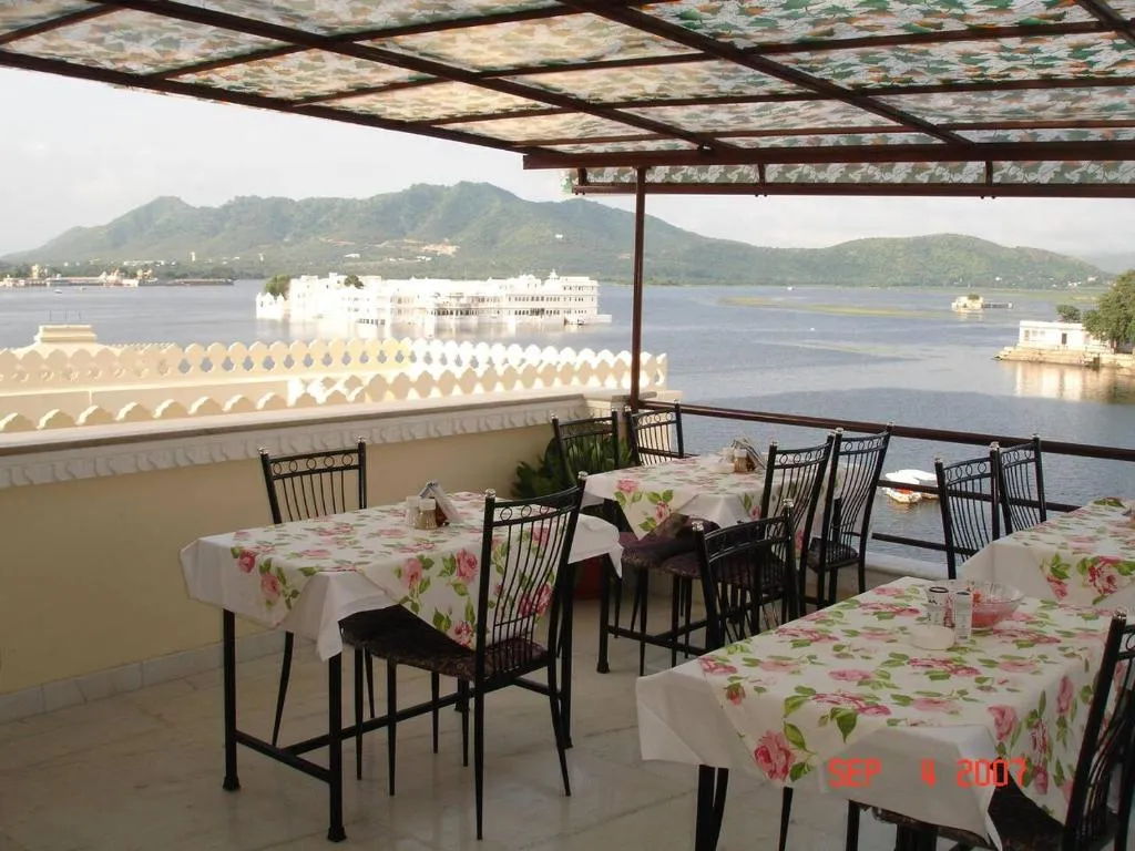 拉加尼瓦斯旅馆，位于乌代浦的酒店