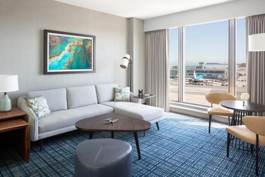 Grand Hyatt At Sfo photo