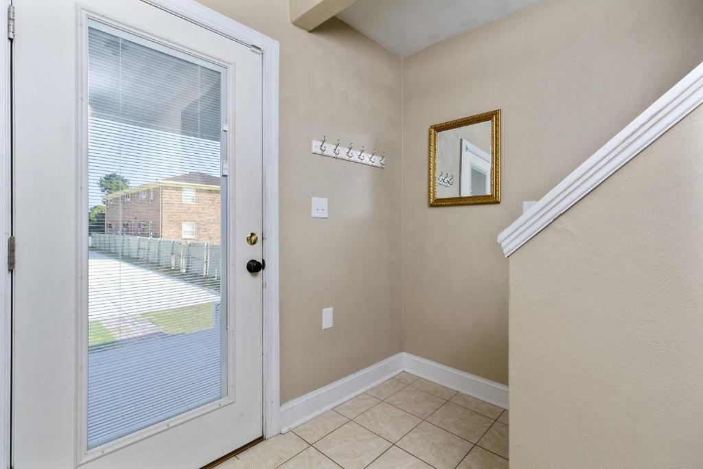 Water Front Delight On The Bay Home photo