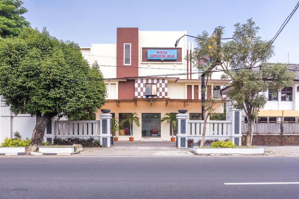 RedDoorz near XT Square 2, Yogyakarta