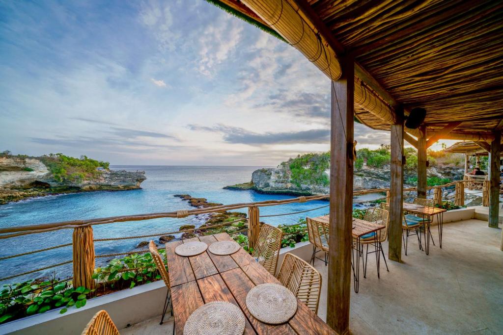 Restaurant, Blue Lagoon Avia Villa in Bali