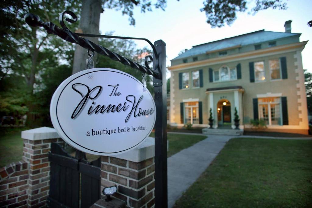 The Pinner House — Hotel in Suffolk (VA)
