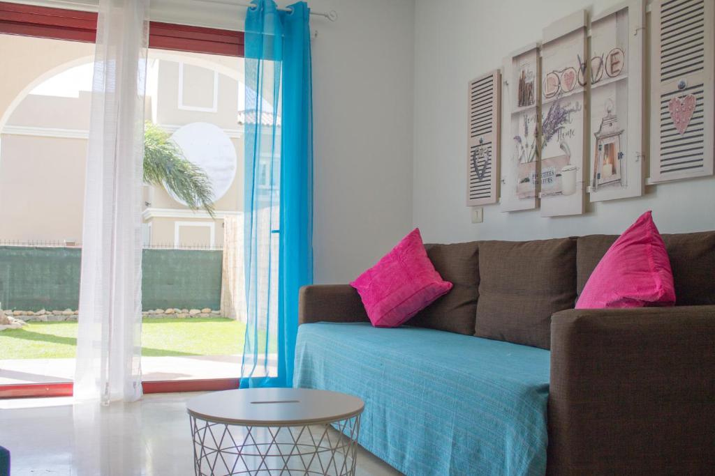 Cozy Apartment with Garden photo
