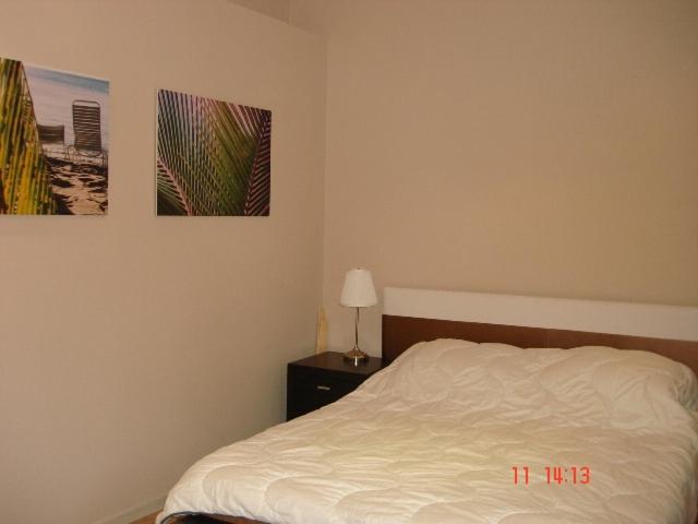 Neftçilər Prospekti metro SAHIL, Baku